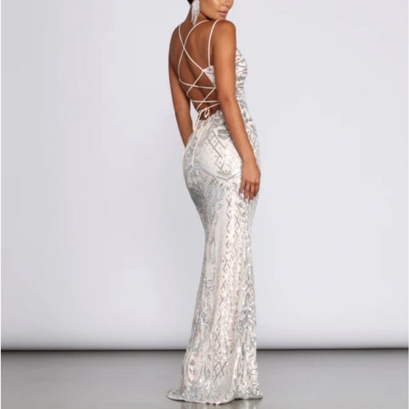 Windsor Dresses & Skirts - Windsor Ginger Sequin Mesh Strappy Gown Size L